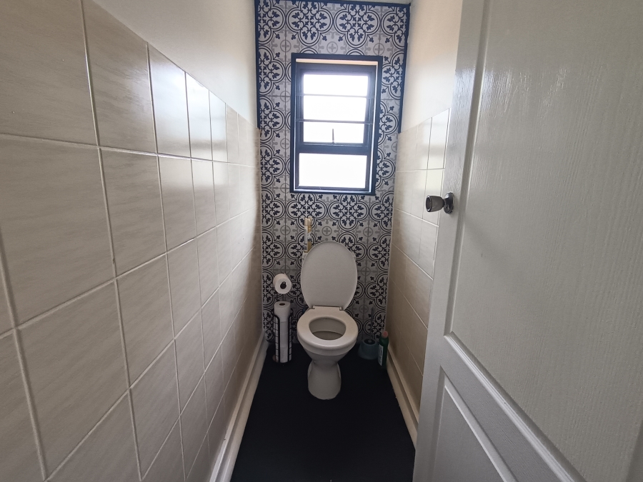 2 Bedroom Property for Sale in Hickmans River Eastern Cape